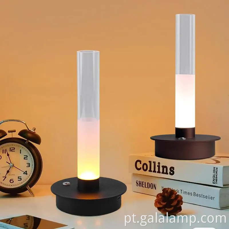 Lâmpada de mesa moderna elegante com carregamento USB para quarto e bistrô